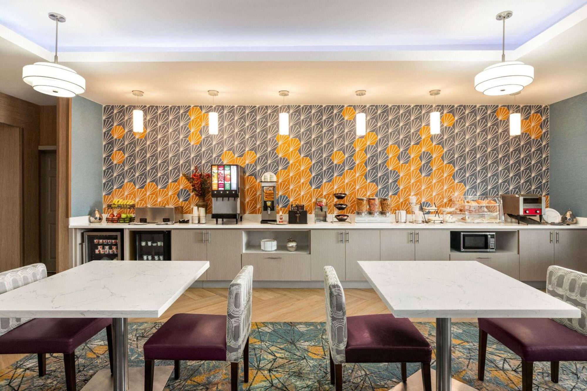 Hotel La Quinta By Wyndham North Stone Oak