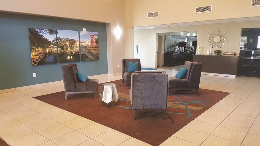 La Quinta By Wyndham North Stone Oak 3*